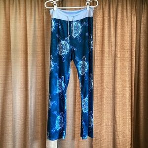 Super cute, stylish, lounge bottoms..